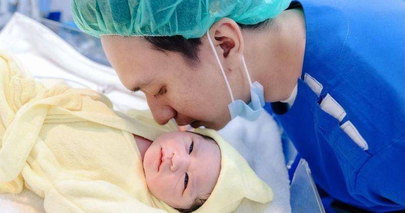 Instagram.com/ichaannisafaradila